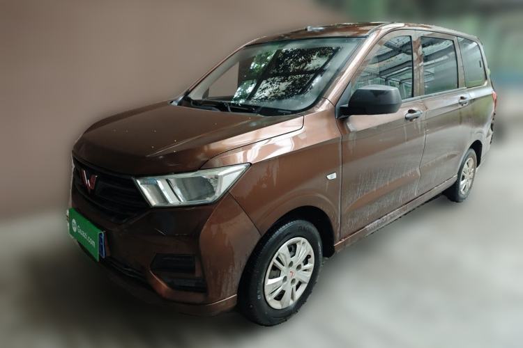 Used Wuling Hongguang 2019 1.5L S Basic Version China VI Standard LAR