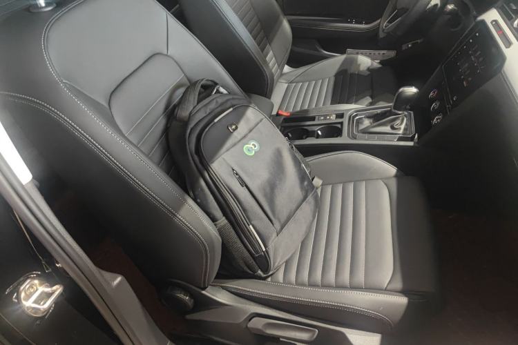 Used Volkswagen Magotan 2023 2 Million Units Limited-Edition 280TSI DSG Comfort Version Right Front Seat