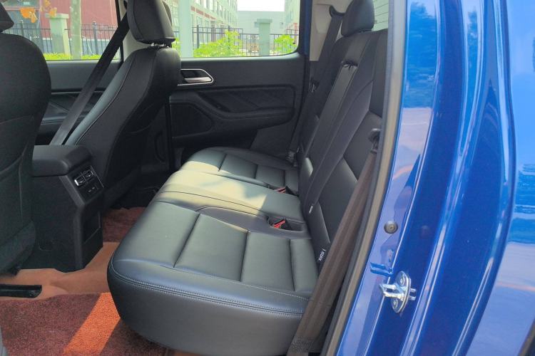 Used Great Wall Poer 2023 2.0T Passenger Version Automatic Diesel 4x4 Comfort Trim – GW4D20M