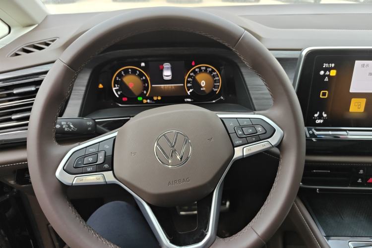 Used Volkswagen Viloran 2024 380TSI Premium Edition Steering Wheel