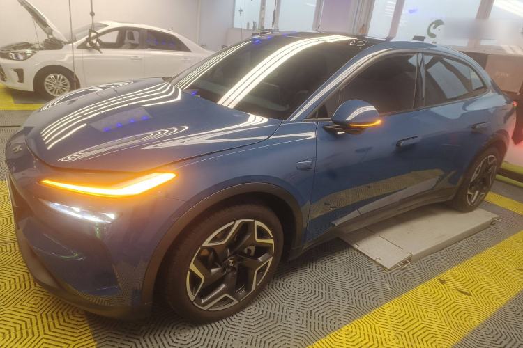 Used ONVO L60 2024 60 kWh All-Wheel Drive
