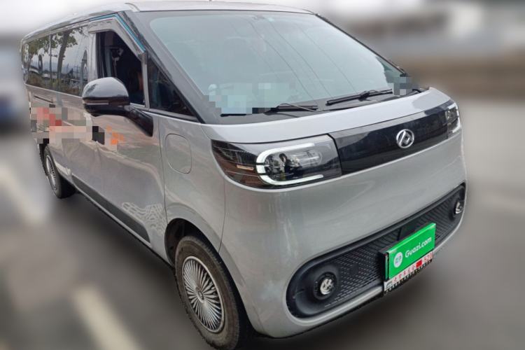 Used SAIC MAXUS Dana V1 2025 V1+ Long Wheelbase Low-Roof Multi-Function Version (62 kWh)
