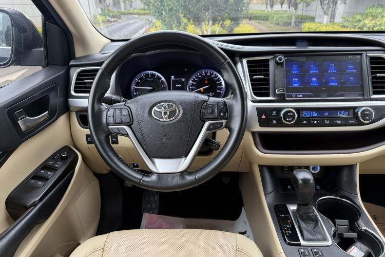 Used Toyota Highlander 2018 2.0T Four-Wheel Drive Luxury Version 7 Seats China VI Standard