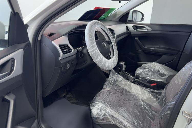 Used Volkswagen Tacqua 2021 200TSI DSG JoyConnect Edition Interior 1