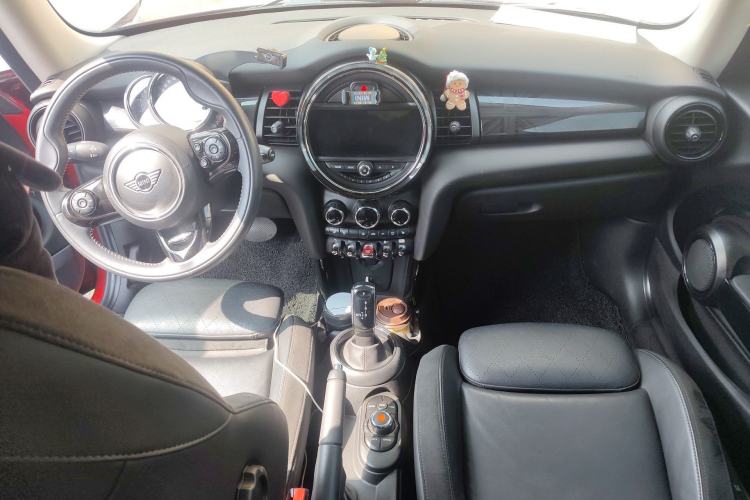 Used MINI 2019 1.5T COOPER Artist
