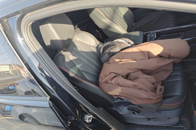 Used Volkswagen ID.6 X 2023 Ultra-Intelligent Long-Range Version
