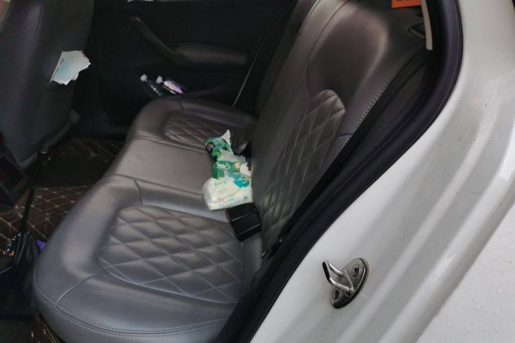 Used Volkswagen Santana 2017 Haval H6 1.6L Automatic Fashion Edition Left Rear Seat