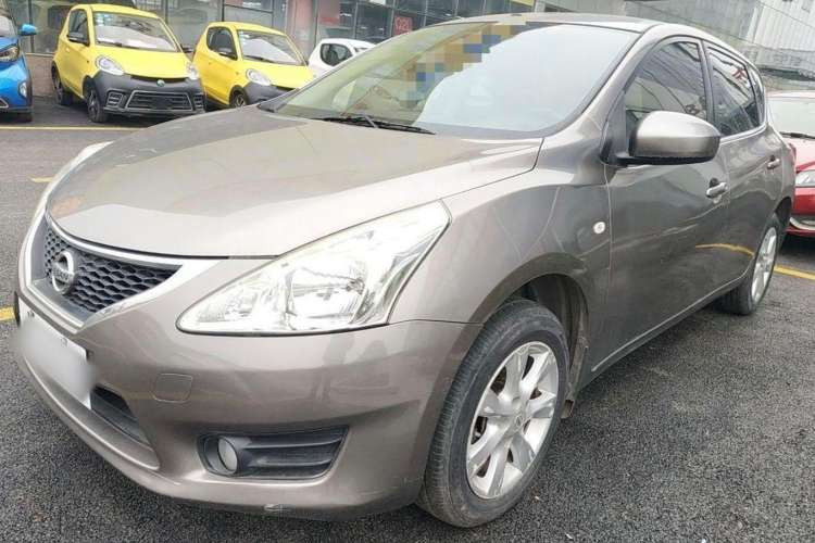 Used Nissan Tiida 2011 1.6L Manual Comfort Edition