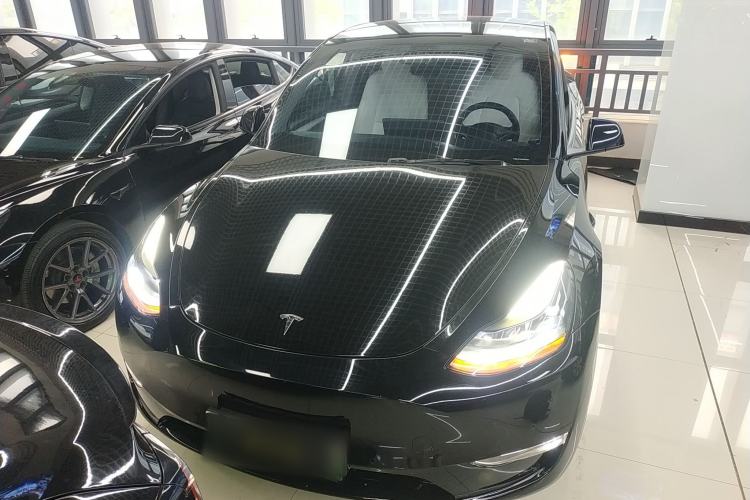 Used Tesla Model Y 2022 Long-Range All-Wheel-Drive Version Front