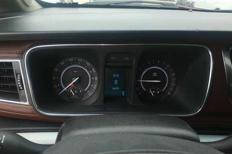 Used Buick GL8 2018 28T Luxury Model China VI Standard
