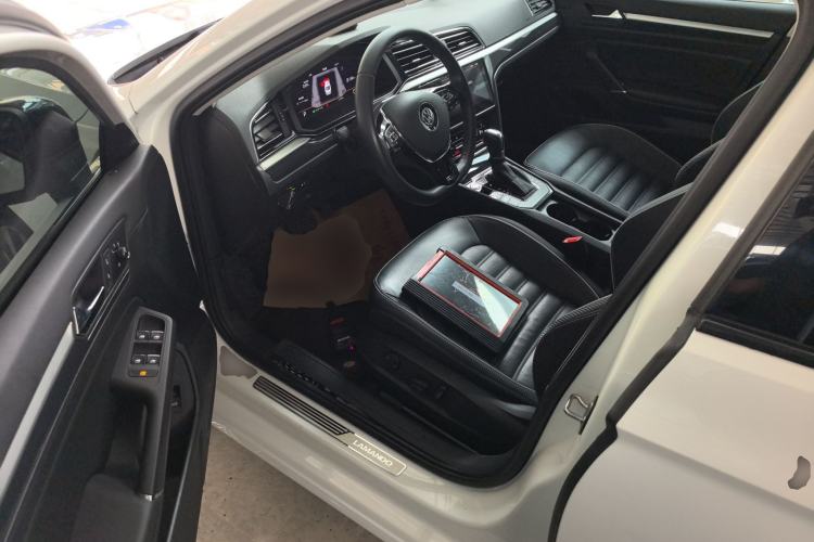 Used Volkswagen Lamando 2021 280TSI DSG Luxury Phantom Edition Left Front Seat