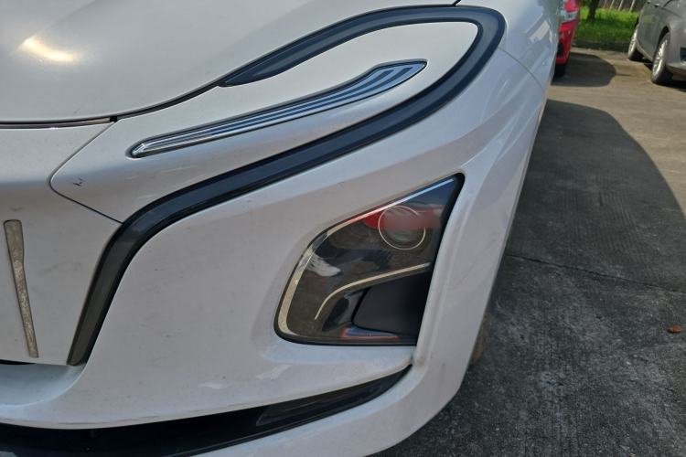 Used Hongqi E-QM5 2022 431 km Charge & Enjoy Edition
