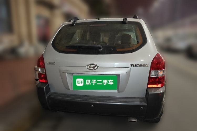 Used Hyundai Tucson 2009 2.0L Automatic Two-Wheel Drive with Sunroof