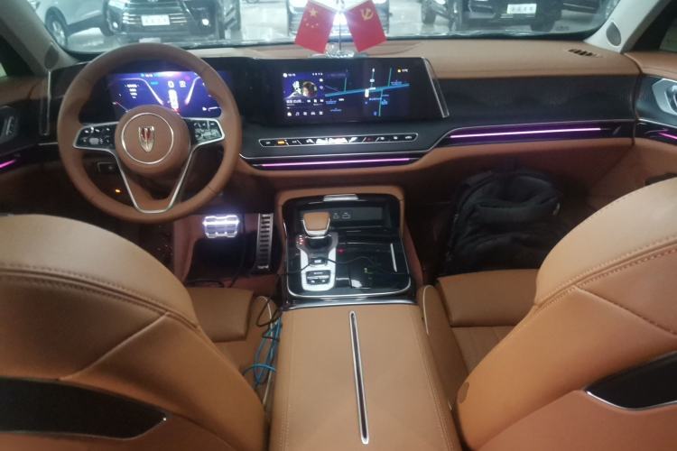 Used Hongqi H9 2025 2.0T Two-Wheel Drive Flagship Luxury Business Edition 5 Seats
