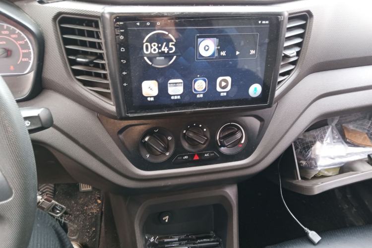 Used Wuling Hongguang V 2022 1.5L Jingqu Edition Enclosed-Window Vehicle with Hydraulic Power Steering LAR Audio And AC Panel