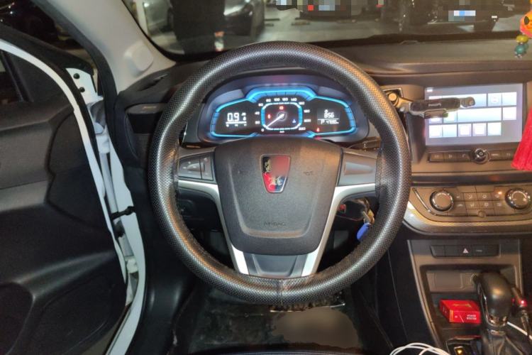 Used Roewe 360 2015 1.5L Automatic Luxury Edition
