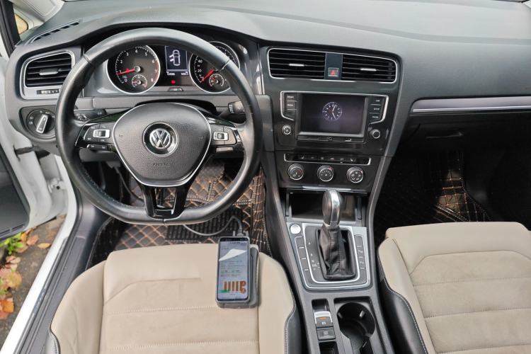 Used Volkswagen Golf 2017 230TSI Automatic Luxury Million-Vehicle Commemorative Edition
