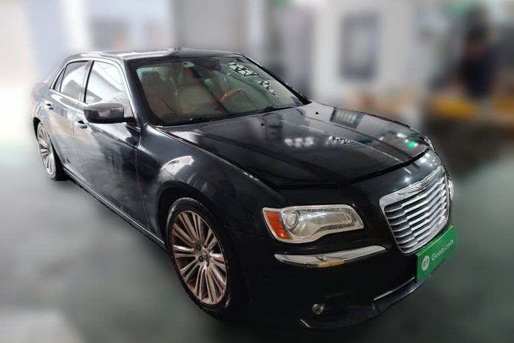 Used Chrysler 300C 2013 3.6L Luxury Edition