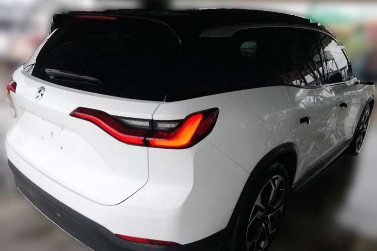 Used Nio ES8 2018 355 km Base Version 7-Seater Edition Rear Right 45 Deg