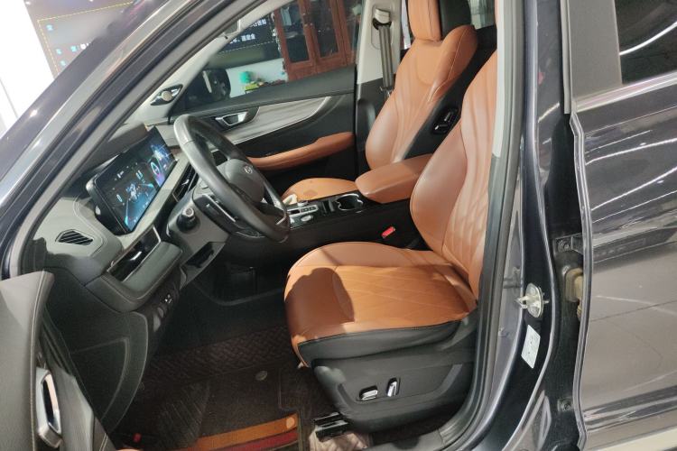 Used Chery Tiggo 8 PLUS 2022 290TGDI DCT Luxury Edition
