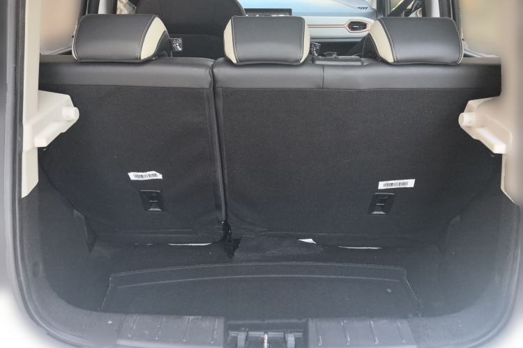 Used SOL E10X 2022 Flower Fairy Design Four-Leaf Clover Trunk