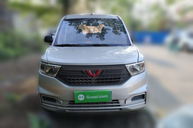 Used Wuling Hongguang V 2019 1.5L Jingqu Version China VI LAR

