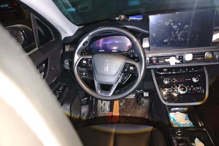 Used Lincoln Corsair 2022 2.0T Two-Wheel Drive Deluxe Edition Steering Wheel