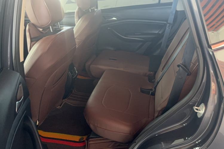 Used BYD Song 2020 Classic Edition 1.5T Automatic Elite Model Interior 3