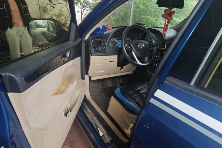 Used Brilliance V5 2012 1.5T Manual Two-Wheel Drive Luxury Version
