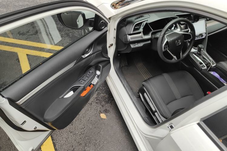 Used Honda Civic 2019 220TURBO CVT Dynamic Edition China VI Driver Seat