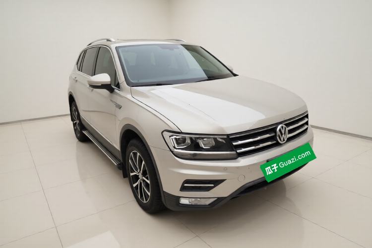 Used Volkswagen Tiguan L 2018 Facelift 330TSI Automatic Two-Wheel Drive Luxury Edition Exterior 2
