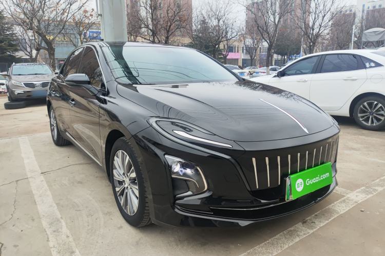 Used Hongqi E-QM5 2022 431 km Charge & Enjoy Edition