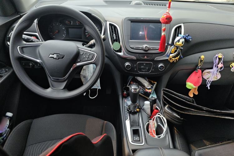 Used Chevrolet Equinox 2019 535T Automatic Lingjie Edition China V Standard Center Console