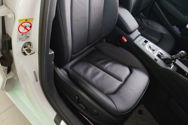 Used Audi A3 2017 Limousine 35 TFSI Style Edition Right Front Seat