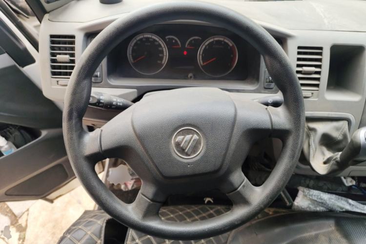 Used Foton Scenic G9 2017 2.4L Gasoline Commercial Version Long Wheelbase 6-Seater 4G69
