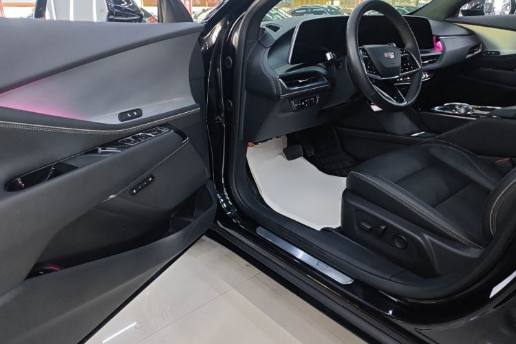 Used Cadillac GT4 2023 25T Luxury Model Driver Seat