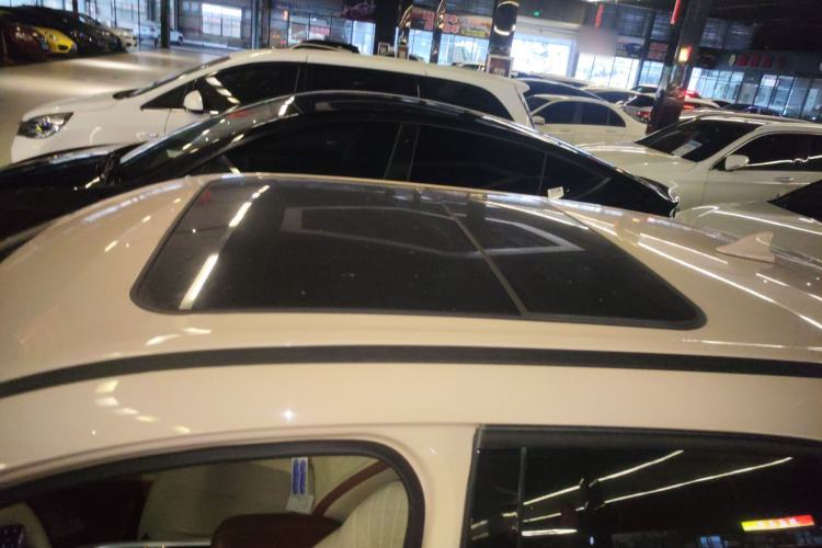 Used ORA Good Cat 2022 400km Standard Range Luxury Version Lithium Iron Phosphate
