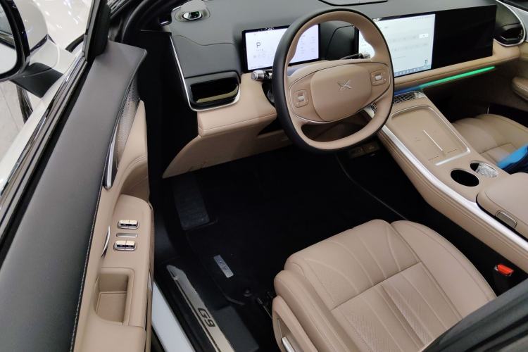 Used XPeng G9 2025 625 Long-Range Max Driver Seat