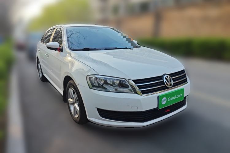 Used Volkswagen Gran Lavida 2013 1.6L Automatic Fashion Model Front Right 45 Deg