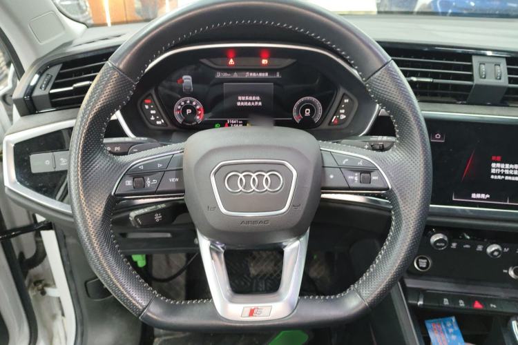 Used Audi Q3 Sportback 2022 40 TFSI Fashion Model Steering Wheel