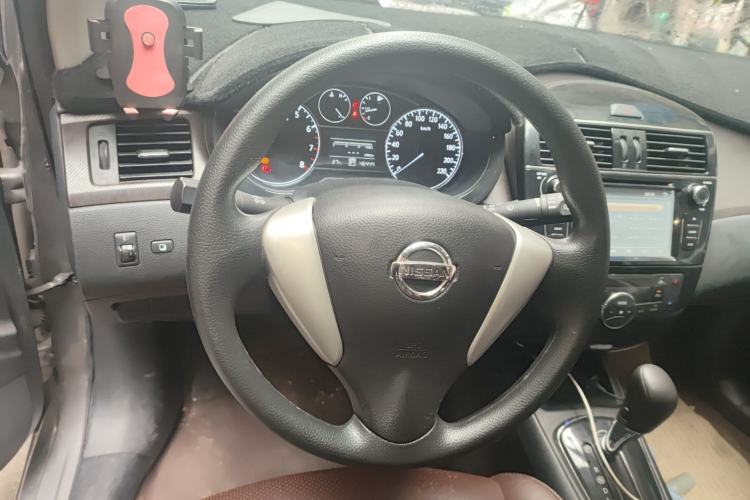 Used Nissan Tiida 2014 1.6L CVT Cool Cafe Edition Steering Wheel