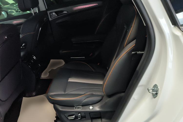 Used FORTHING Yacht 2024 1.5T DCT Guanhai Edition
