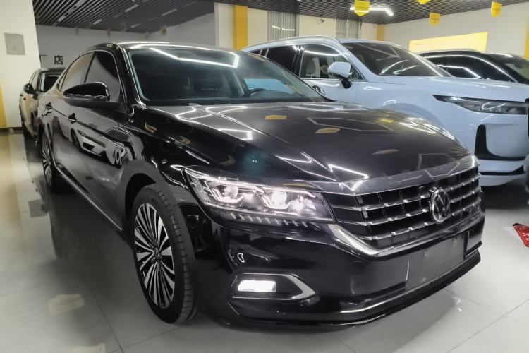 Used Volkswagen Passat 2020 Revised Version 330TSI Luxury Edition China VI Standard
