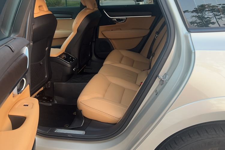 Used Volvo V90 2019 Cross Country T5 AWD Smart Range Version China V Standard