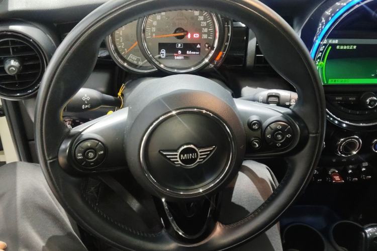 Used MINI 2018 1.5T COOPER Classic Edition Five-Door Version
