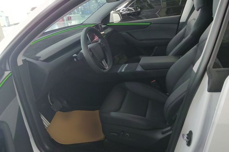 Used Tesla Model Y 2025 Rear-Wheel-Drive Version