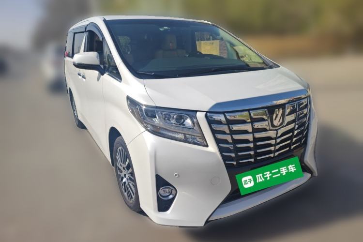 Used Toyota Alphard 2015 3.5L Luxury Edition Front Right 45 Deg