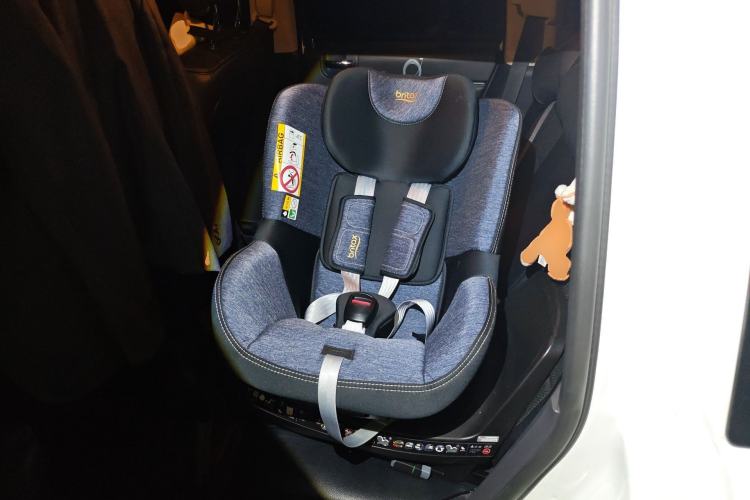 Used Jeep Compass 2014 2.4L four-wheel drive luxury version Left Rear Seat