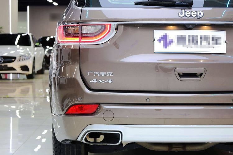 Used Jeep Grand Commander 2018 2.0T Four-Wheel Drive Smart Enjoyment Version China V Emission Standard
