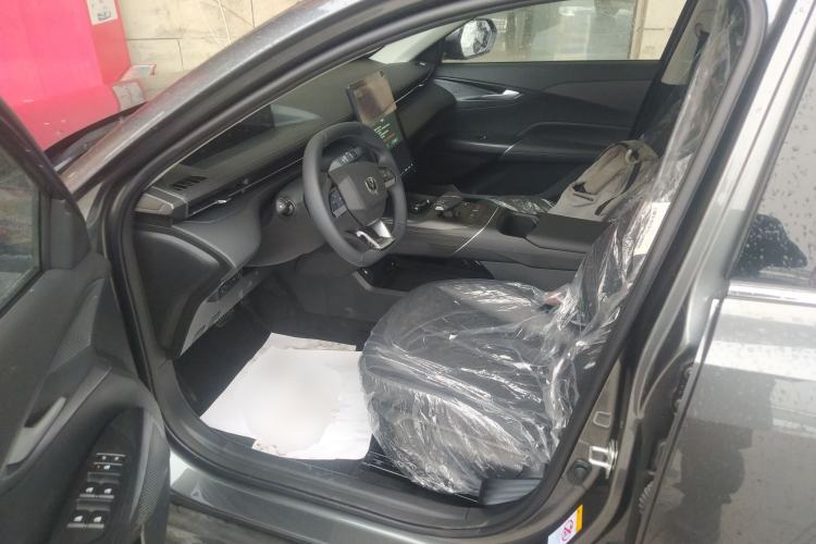 Used CHANGAN Eado 2025 Blue Whale 1.5T 500Bar Prestige Model
